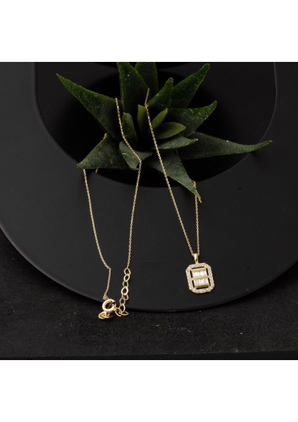 Lifestyle Baget Taşlı Altın Kolye fırsatları