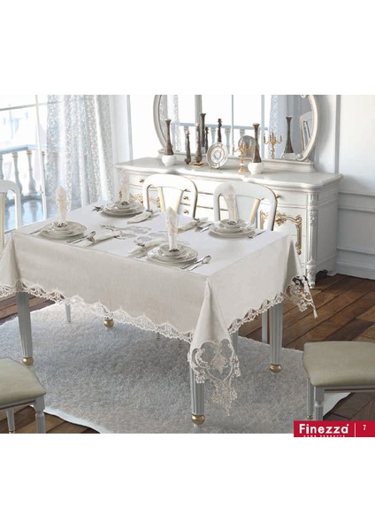 Hanedan Lüx Dantelli Bambu Kumaş Krem Masa Örtüsü ve Peçeteli Sofra Takımı 8 kişilik Dikdörtgen 160x230 cm 17 Parça - 113