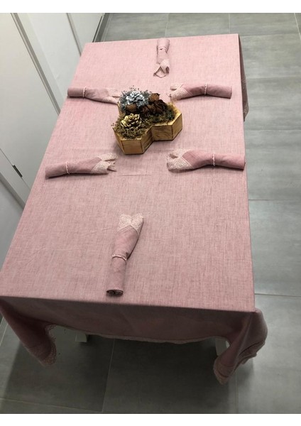 Estee Lüx Dantelli Pamuk Kumaş Pudra Masa Örtüsü ve Peçeteli Sofra Takımı 6 kişilik Dikdörtgen 160x220 cm 13 Parça - 511