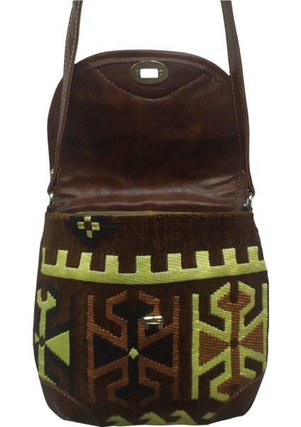 Otantik Kilim Desenli Postacı Çantası modelleri