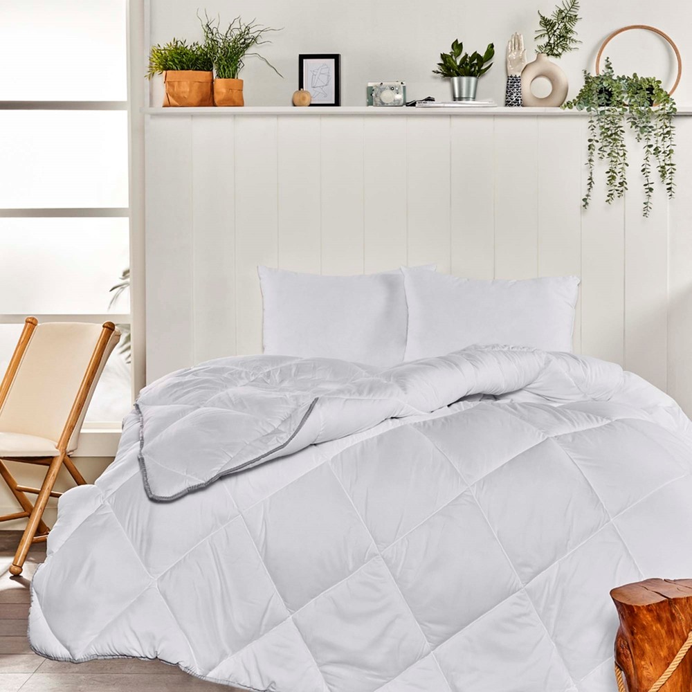 Linens Comfy Çift Kişilik Yorgan Silikon Elyaf Malzemesi ile 195 x 215 cm Beyaz Renk