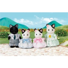 Sylvanian Families Tuxedo Cat Family 5181