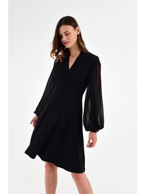 Laranor Kolda Şifon Detaylı Haraketli Etek Elbise 17L6127