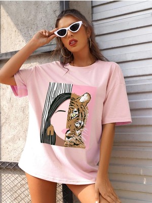 Trendseninle Kadın Pudra Pembe Leopar Baskılı Oversize T-Shirt