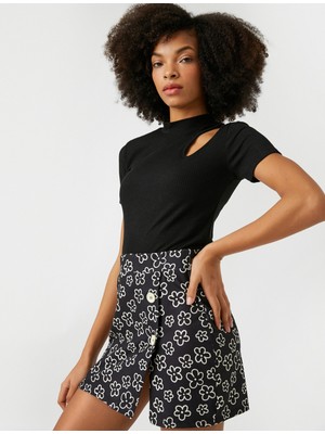 Koton Cut-Out Detaylı Kısa Kollu Tişört