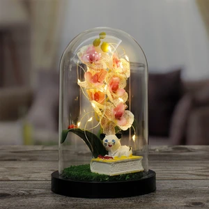 Orkide Altında Minik Kedi Kitap Üstünde Tasarımlı Işıklı Fanus (Pembe)