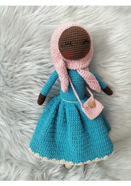 Siyahi Neşeli Tesettürlü Organik Örgü Oyuncak modelleri