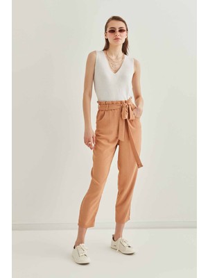 Vitrin Yüksek Bel Kuşak Kemerli Havuç Pantolon