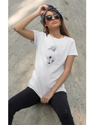 Maymuun Design Beyaz Kedi Temalı Baskılı Tshirt