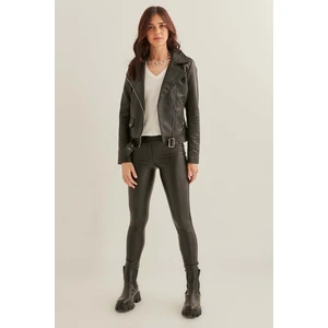 Omuzda Apolet Detaylı Suni Deri Ceket