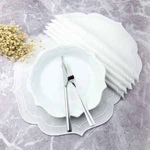 Beyaz Renkli Çift Sargı Nakışlı 6'lı Amerikan Servis