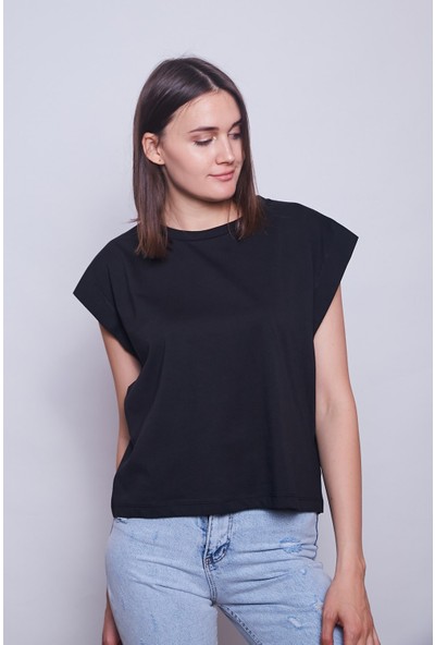 Kadın Geniş Sıfır Yaka Kısa Kol Pamuk Kumaş Oversize Tshirt-Siyah