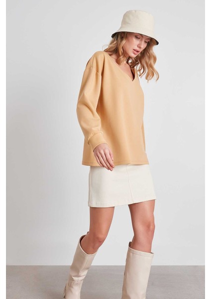 V Yaka Scuba Kumaş Sweatshirt