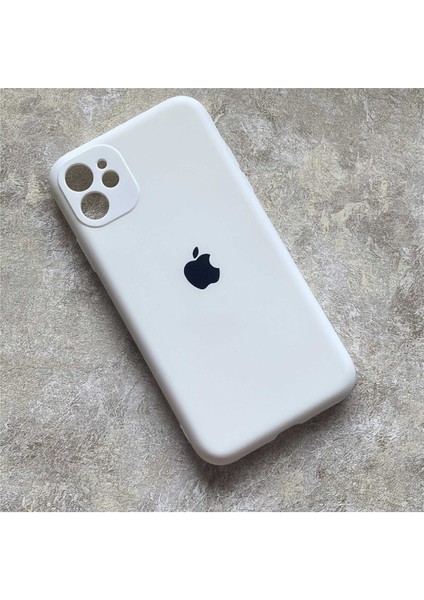 Apple iPhone 11 Uyumlu Kamera Korumalı Logolu Içi Kadife Lansman Silikon Kılıf