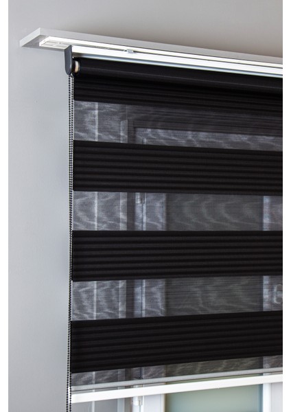 Siyah Pileli Zebra Stor Perde