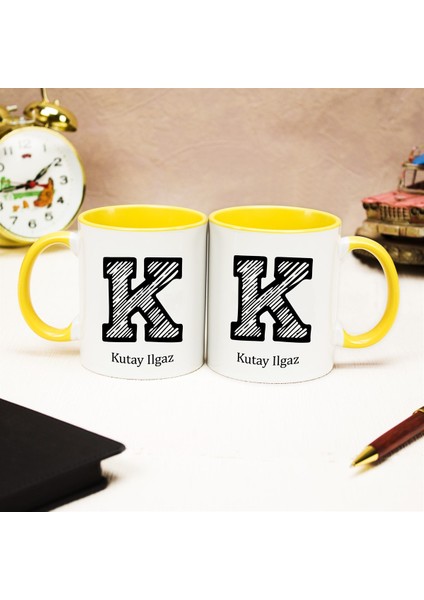 Isme Özel Kara Kalem Harf Tasarımlı Kupa Bardak - Sarı Kulplu modelleri