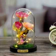 herkesetoptantic Herkesetoptantic Kişiye Özel Şakayık Çiçeği Altında Oturan Romantik Çift Tasarımlı Işıklı Fanus (Pembe)