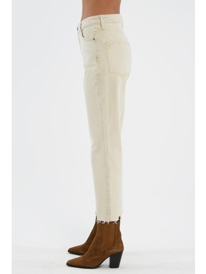 Cross Jeans Eliza Cropped Ekru Paçası Kesik Yüksek Bel Straight Fit Fermuarlı Jean Pantolon C 4518-050