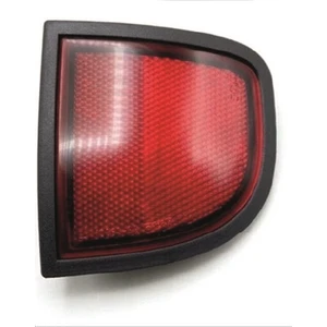 Mitsubishi L200 Arka Çamurluk Reflektörü Sağ 2007-2014