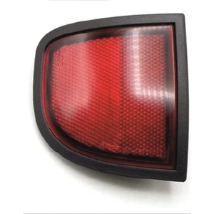 Mitsubishi L200 Arka Çamurluk Reflektörü Sol 2007-2014