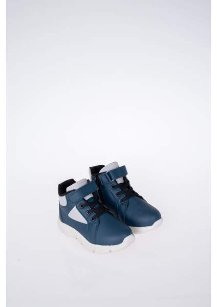 Cırtlı Bağcıklı Çocuk Bot