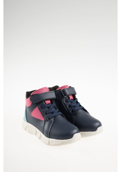 Cırtlı Bağcıklı Çocuk Bot