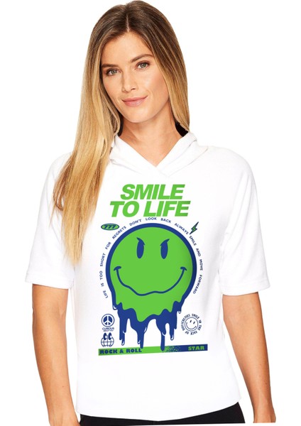Hayata Gülümse Beyaz Kapşonlu Kısa Kollu Kadın T-Shirt