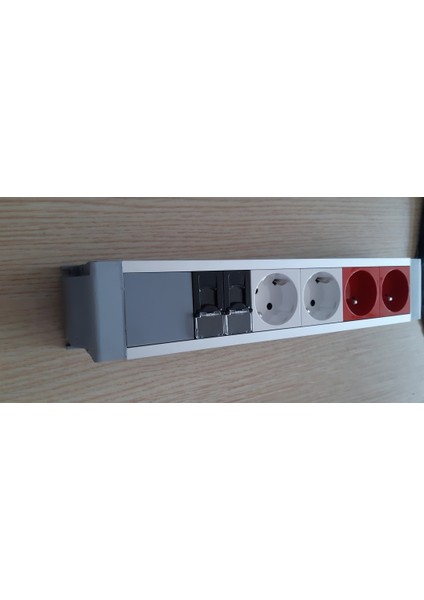 8 Modül Alüminyum Bürotik Blok(Legrand Marka (2 Li Şebeke+2li Ups 2 Adet Cat 6(DATA PRİZİ)