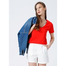 Fabrika V Yaka Düz Kırmızı Kadın T-Shirt TEYO