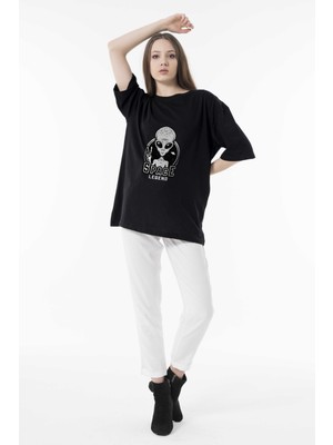Phinzy Space Peace Göğüs Baskılı Kadın Siyah Oversize Bol Kesim T-Shirt
