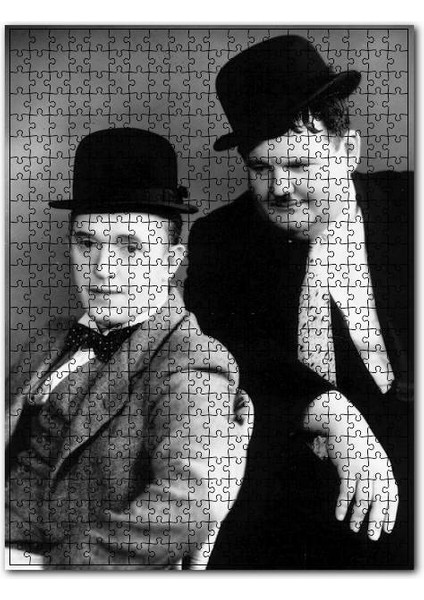 Arthur Stanley Jefferson ve Oliver Hardy 1000 Parça Puzzle Yapboz Mdf (Ahşap)