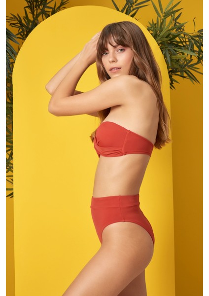 Yüksek Paçalı Bikini Alt 219201