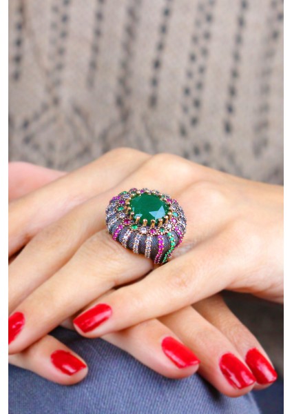 Zümrüt Taşlı Zirkon Süsleme Otantik Gümüş Yüzük fiyatları