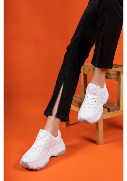 Kadın Beyaz Sneaker Düz Taban Ortapedik İç Taban ile Rahat Kullanım fiyatları