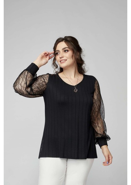 1952 Siyah Kolu Dantelli Şık Esnek Büyük Beden Triko Bluz