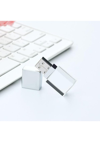 Kristal Flaş Işığı Usb2.0 Flash Sürücü, KAPASITE:32GB (Yurt Dışından)