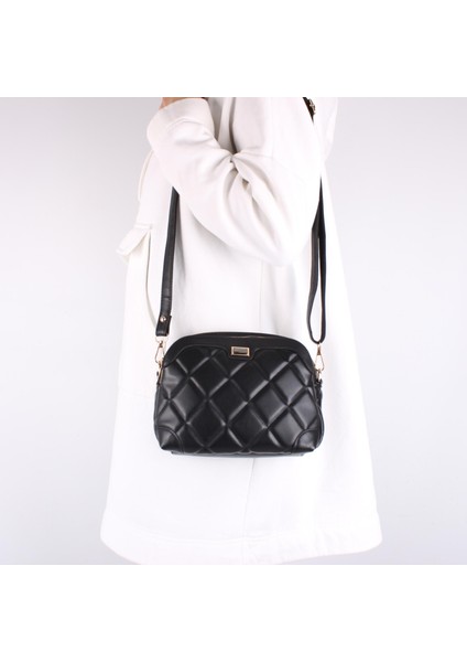 1324 Kapitone Siyah Kadın Çapraz Omuz Çantası