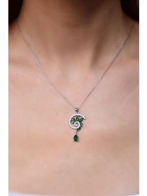 925 Ayar Gümüş Rodyum Kaplama Yeşim Taş Renkli Spiral Snail Tasarım Kolye