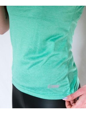 Lotto Kadın Açık Yeşil Düz T-Shirt W1137 Spor ve Günlük Kombin için Şık Tasarım