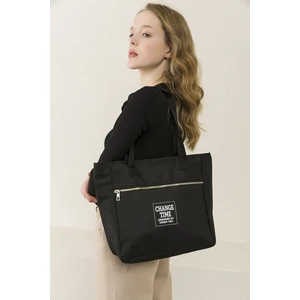 Kadın Modası Kadın Siyah Önü Fermuarlı Change Time Yazılı Kol Çantası