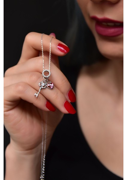 925 Ayar Gümüş Rodyum Kaplama Kalbimin Anahtarı Halka Kolye