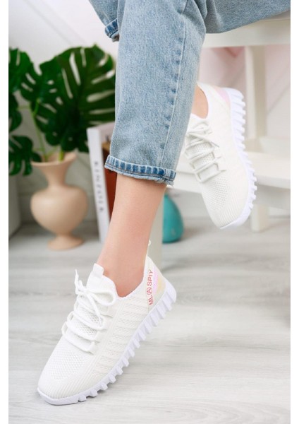 Leyre Pul Detaylı Rahat Taban Kadın Sneaker
