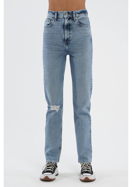 Açık Mavi Yüksek Bel Slim Straight Fit Dizi Yıpratmalı Fermuarlı Jean Pantolon C 4694-005 modelleri