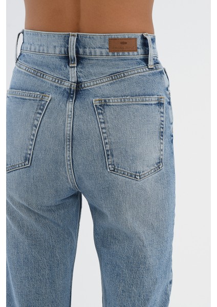 Açık Mavi Yüksek Bel Slim Straight Fit Dizi Yıpratmalı Fermuarlı Jean Pantolon C 4694-005 indirimleri