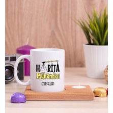 Hediye Dükkanı Kişiye Özel  Harita Mühendisi Ahşap Altlıklı Mumlu Beyaz Kupa Bardak