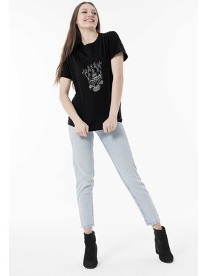 Phinzy King Skull Göğüs Baskılı Kadın Siyah Slim Fit Regular T-Shirt