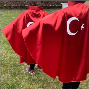 Kırmızı Bayrak Pelerin