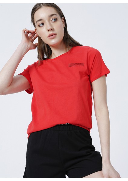 Bisiklet Yaka Regular Fit Kırmızı Kadın T-Shirt - K-Metis-Y indirimleri
