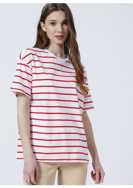 Bisiklet Yaka Basic Kırmızı - Beyaz Kadın T-Shirt - K-MELISSA indirimleri