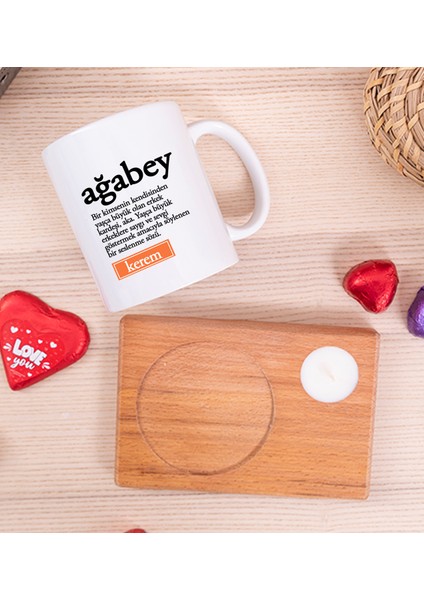 Kişiye Özel Ağabey Kelime Anlamı Ahşap Altlıklı Mumlu Beyaz Kupa Bardak fiyatları